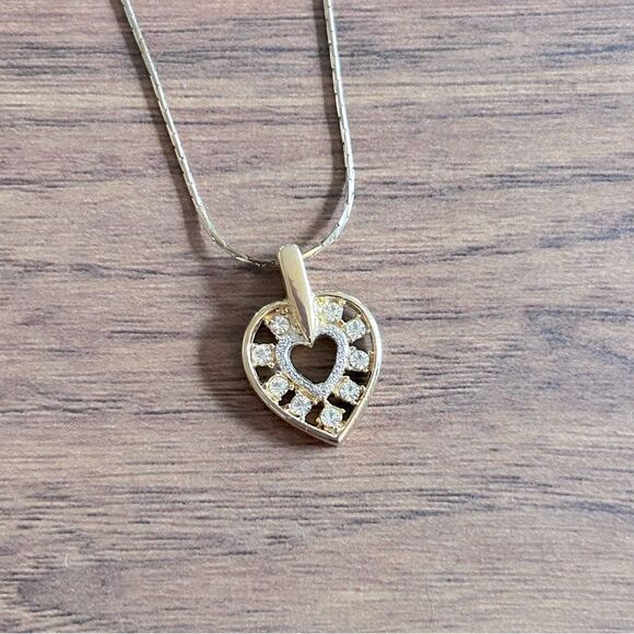 Pierre Cardin Rhinestone Heart Necklace - Picture 2 of 5